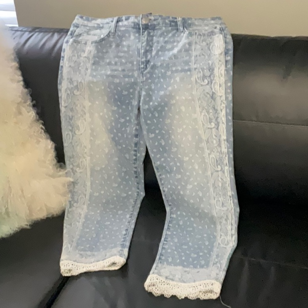 Ditzy paisley print with sweet crocheted trim! For Royals or Cowgirls! Size 10